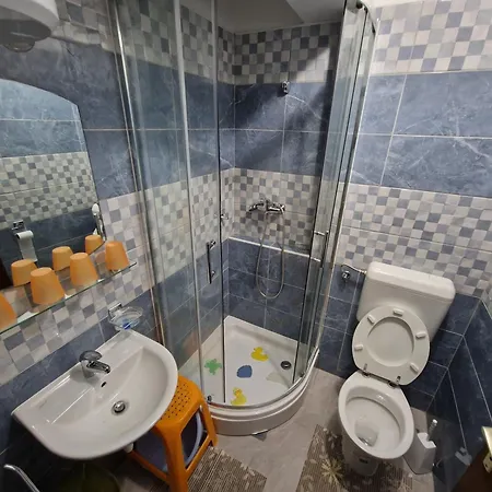 Apartman Mit Balkon Und Terrasse *